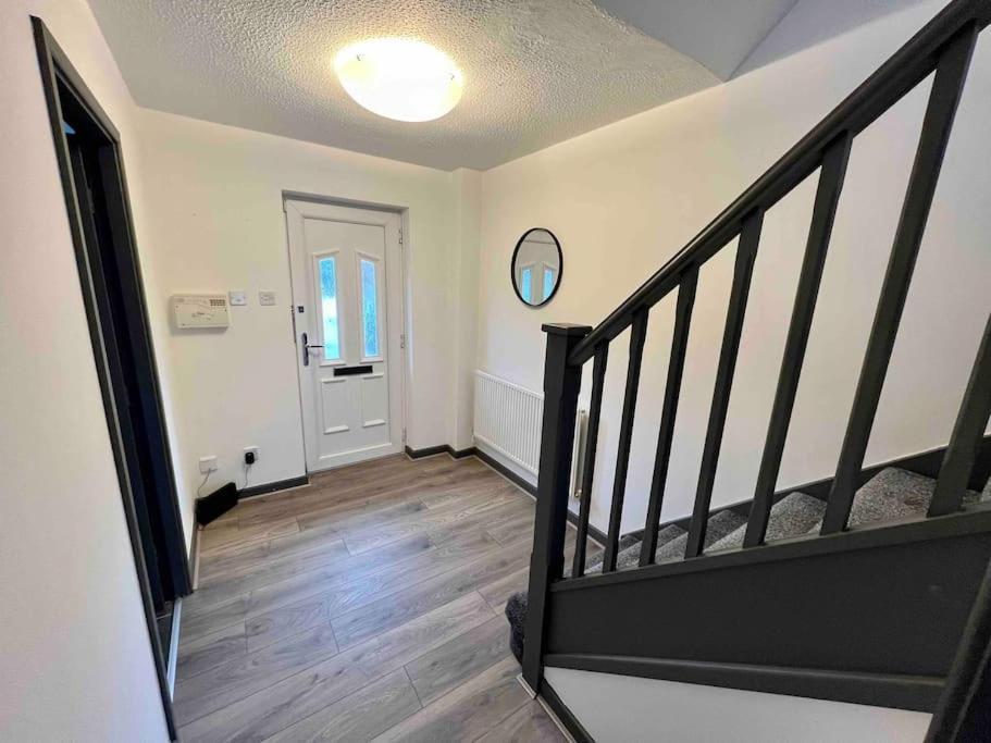 מנצ'סטר 3 Bedroom House With Parking מראה חיצוני תמונה